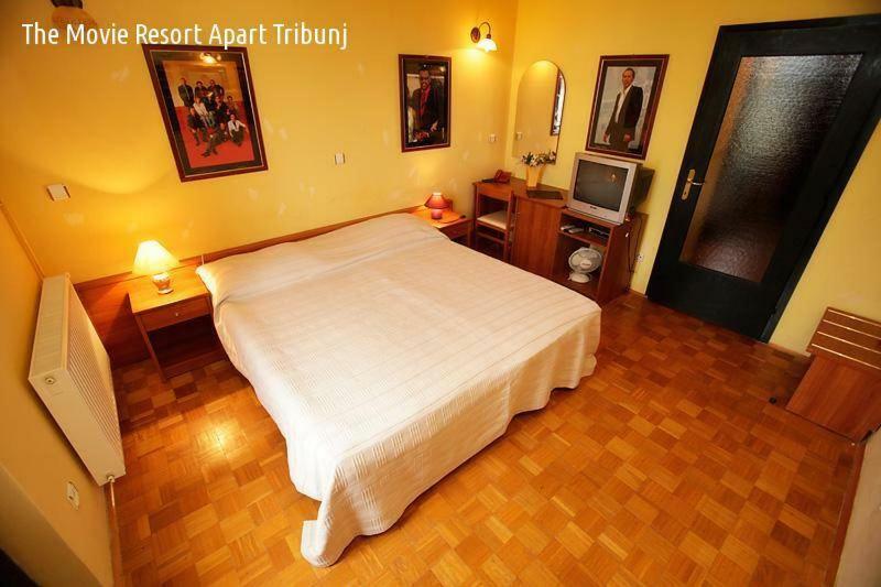 The Movie Resort Aparthotel Tribalj Eksteriør billede